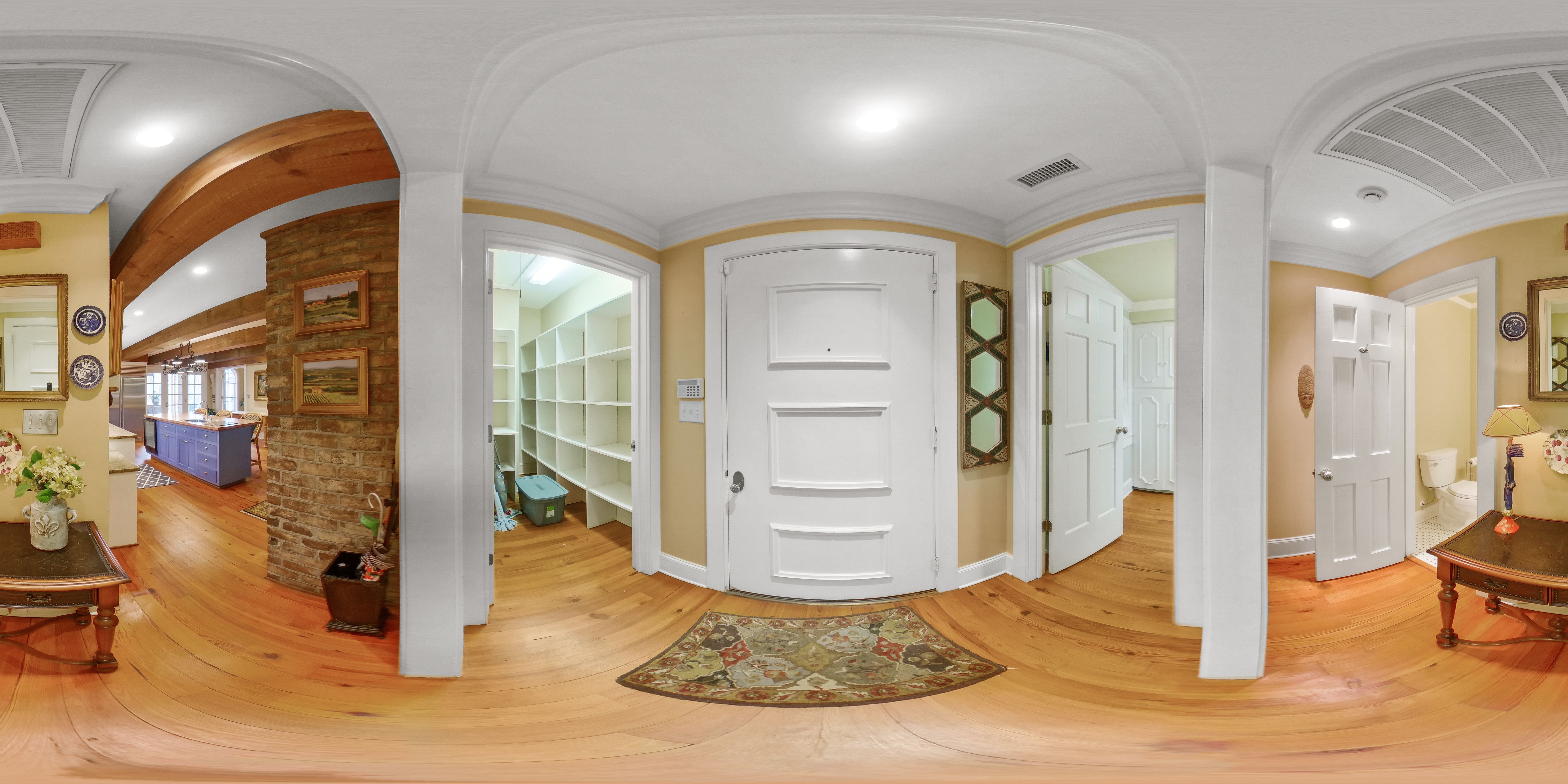 5517 Woodside Avenue